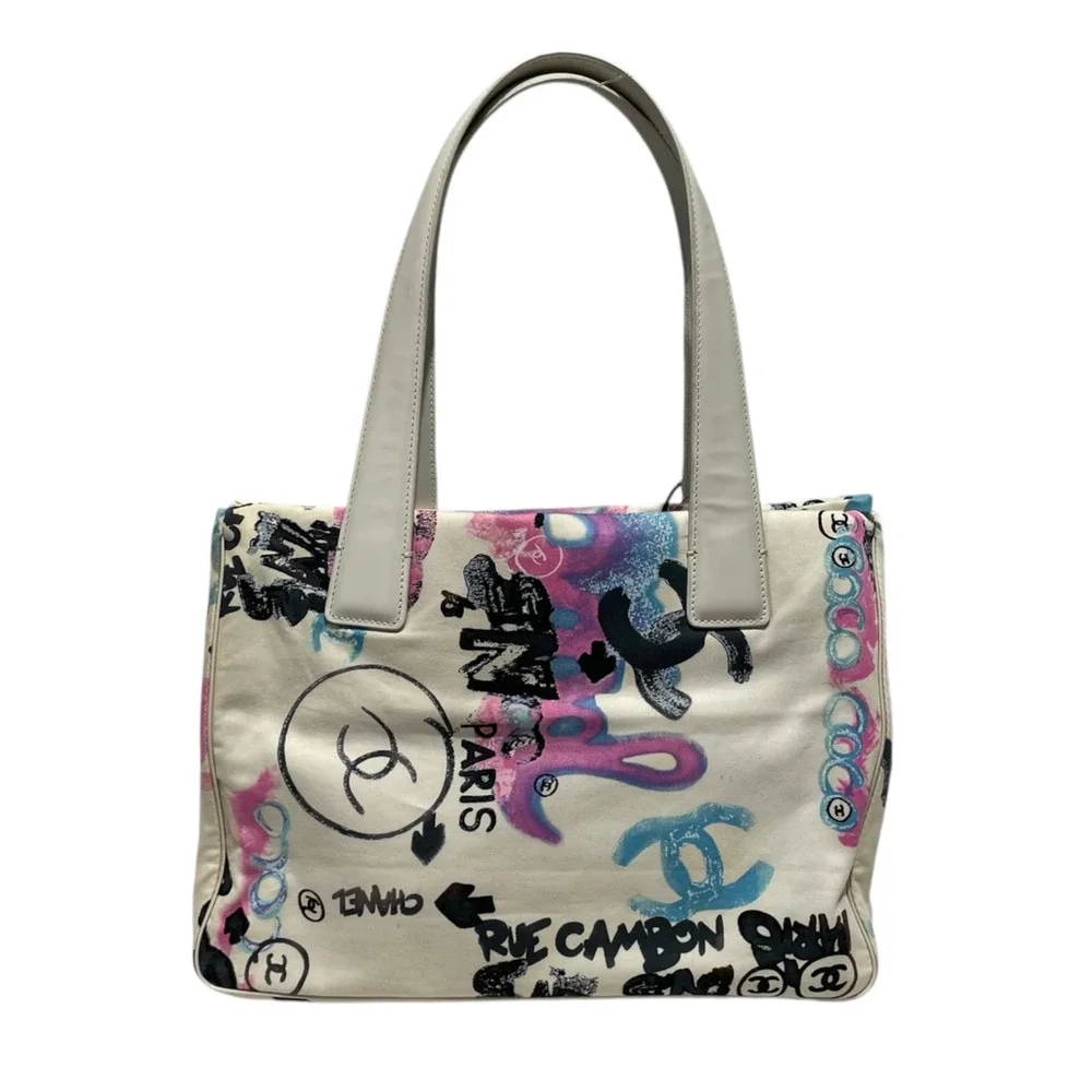 Chanel Graffiti Tote White Bag CC Logo Print Archetype Cerf Executive GST Surf